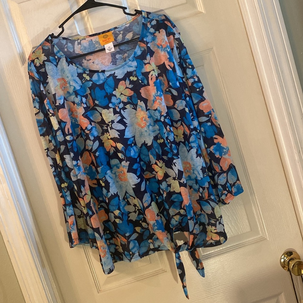 Ruby Rd. Blue and Orange Floral Top